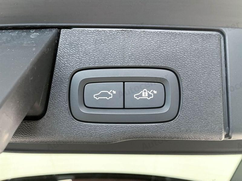 Volvo XC60 T6 PLUG IN AWD AUT ULTRA BLACK EDITION