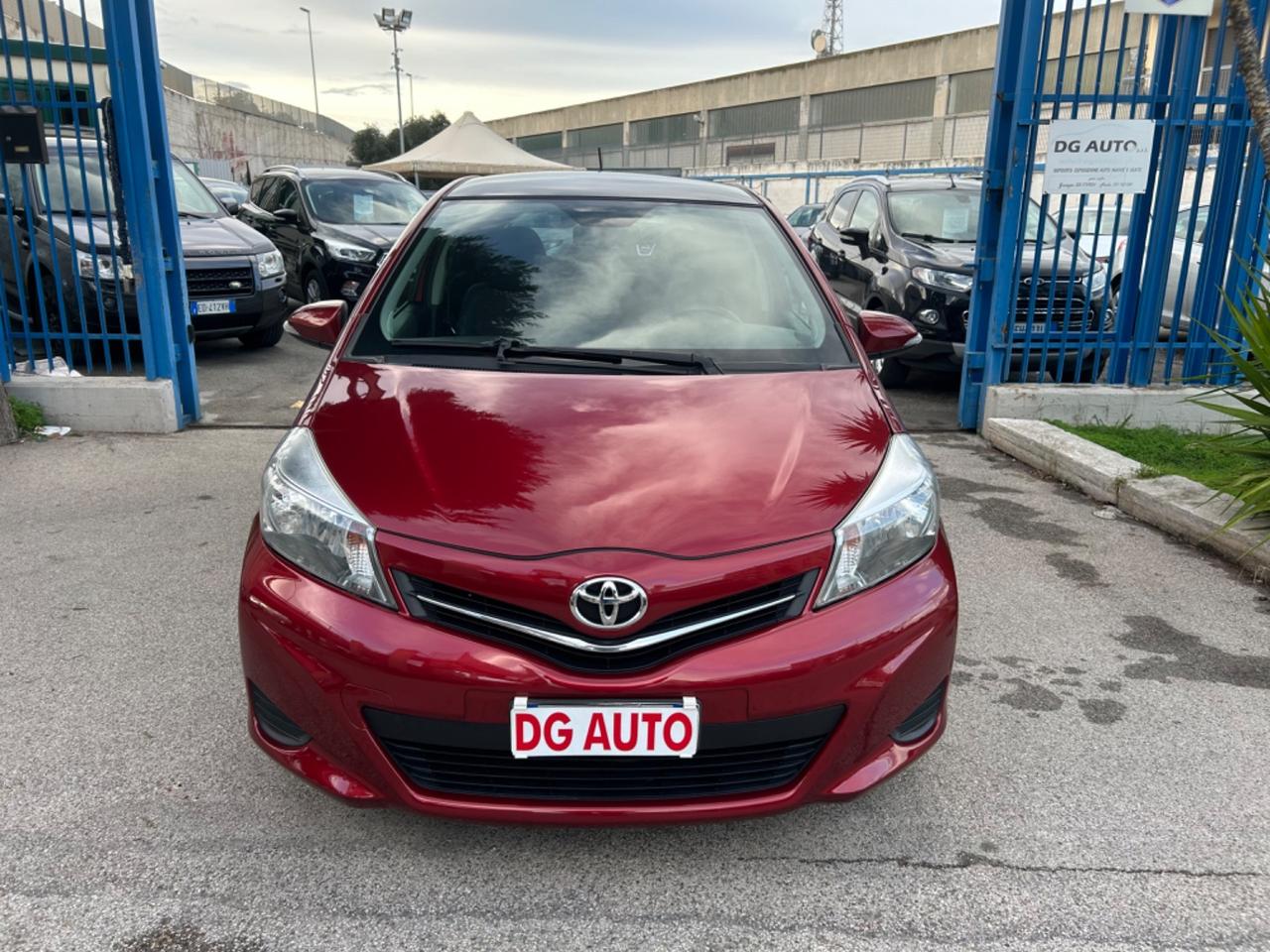 Toyota Yaris 1.4 D-4D 90 cavalli 2012 tetto panor navi