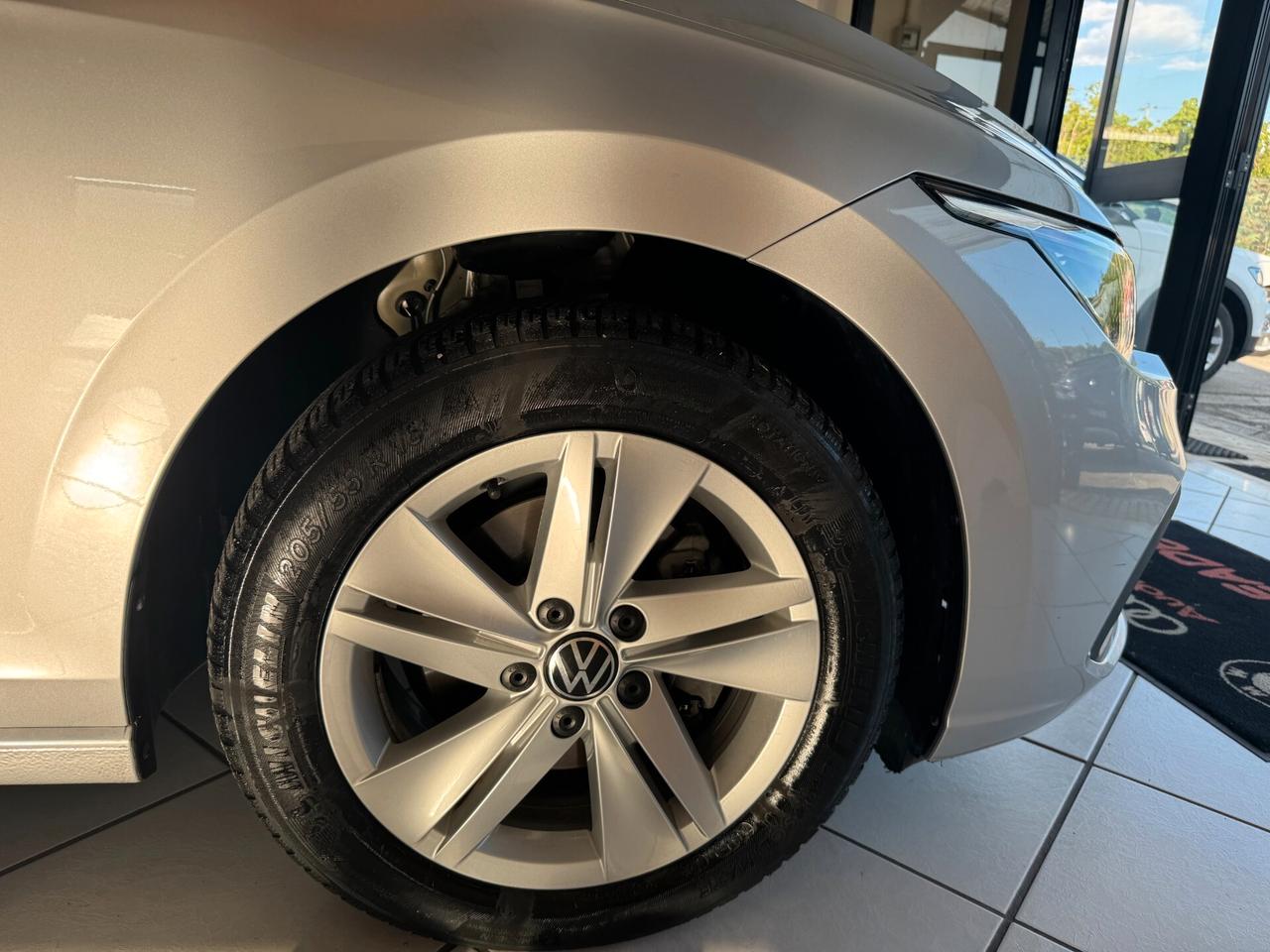 Volkswagen Golf 1.0 eTSI EVO DSG Life