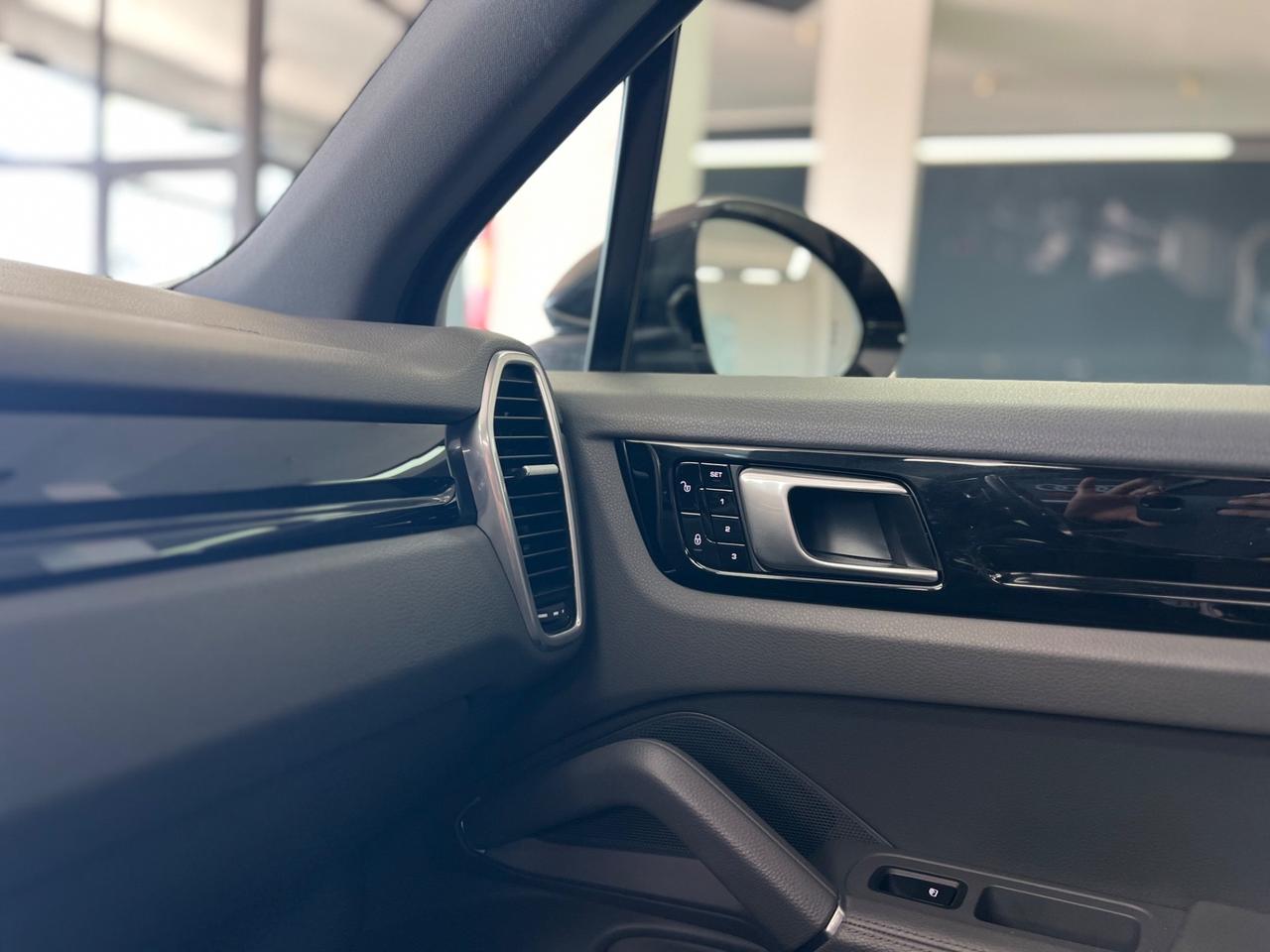 Porsche Cayenne 3.0 V6