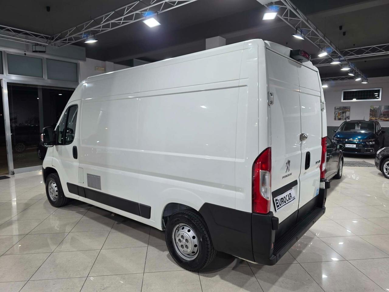 Peugeot Boxer 2.2 140cv BlueHdi SeS 335 L2H2