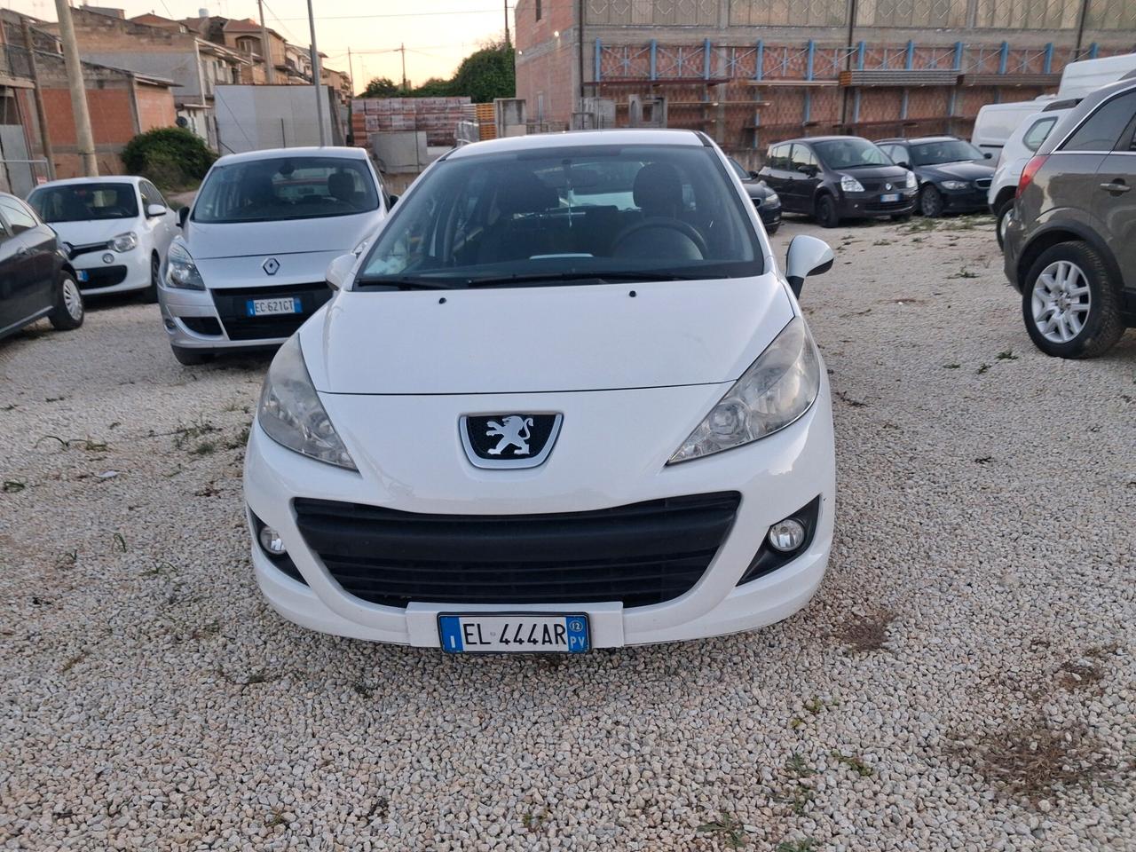 Peugeot 207 1.4 HDi 70CV 5p. Allure