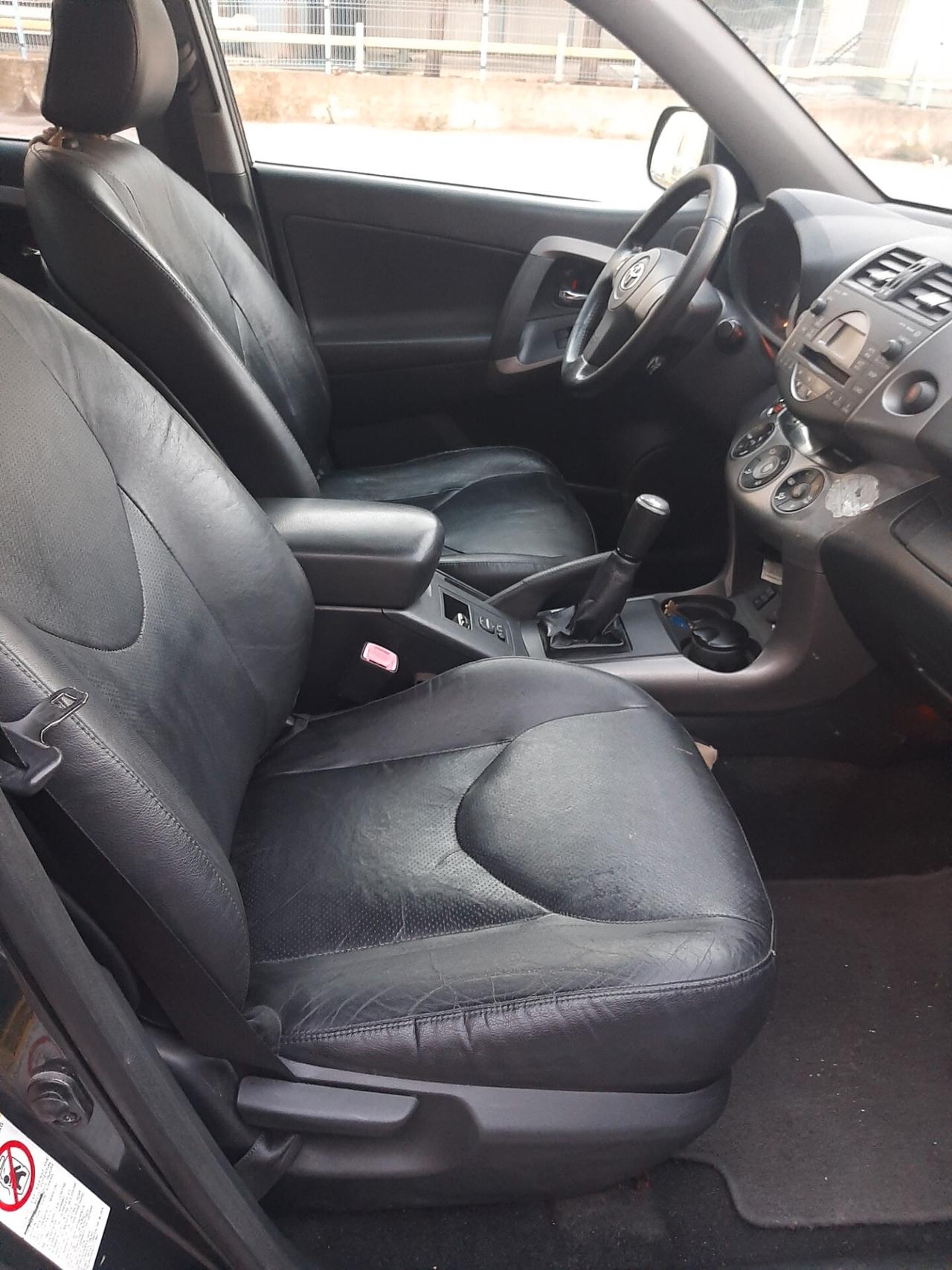 Toyota RAV 2.0 4x4 Luxury METANO