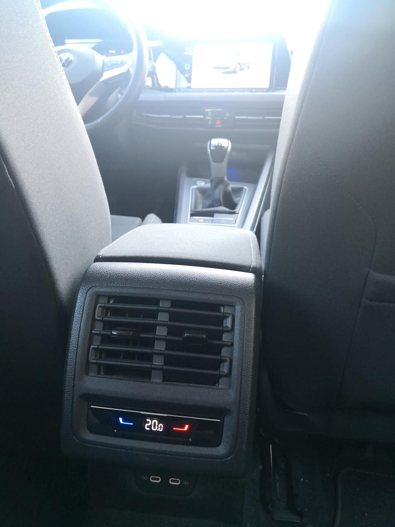Volkswagen Golf 2.0 TDI 115CV Style **TELECAMERA**FULL LED**CAR PLAY**