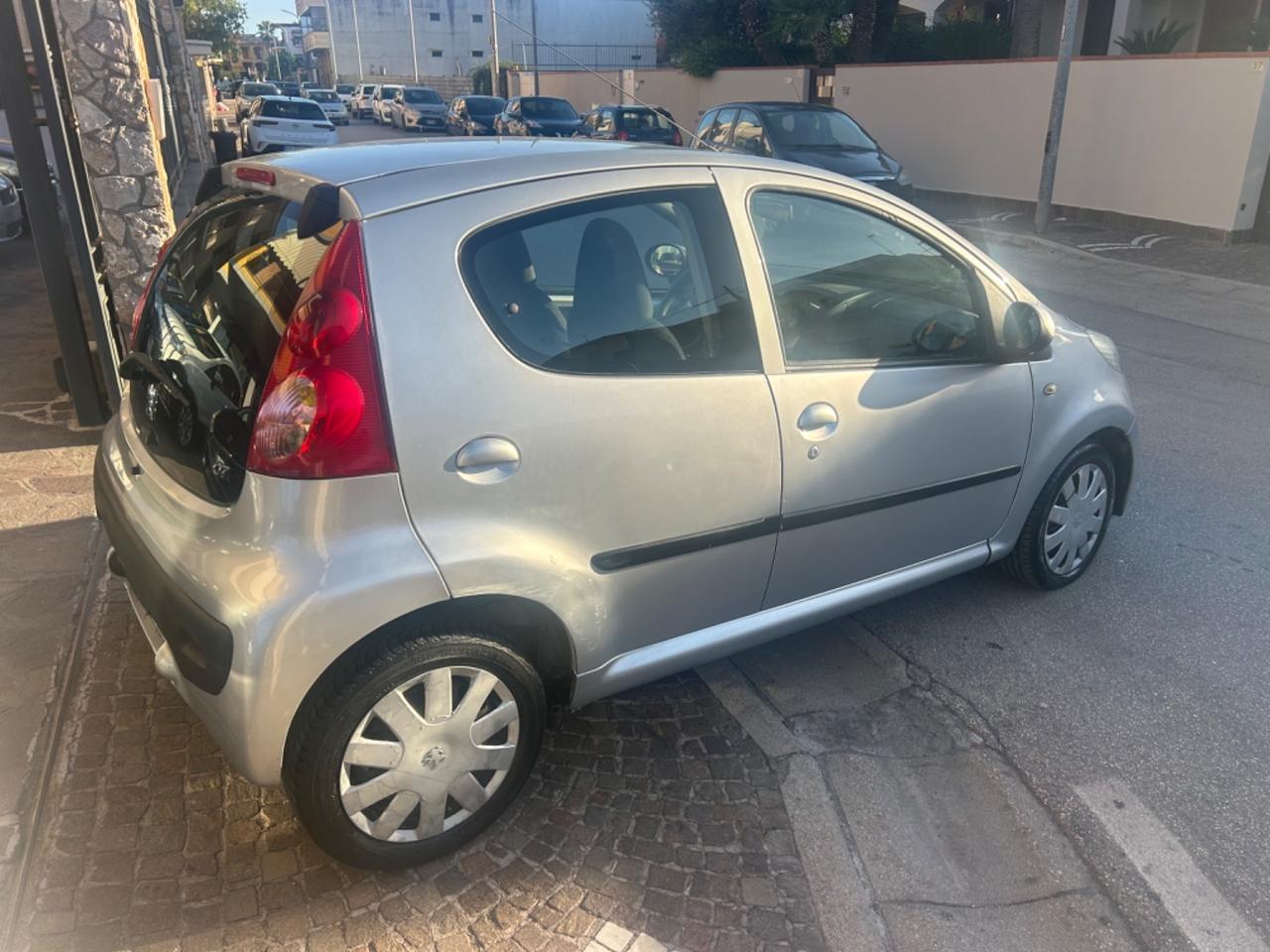 Peugeot 107 1.4 HDi 5p. Sweet Years