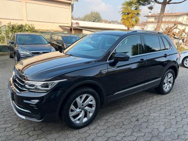 Volkswagen Tiguan 2.0 TDI 150 CV SCR DSG 4MOTION Elegance*EURO6*NAVI