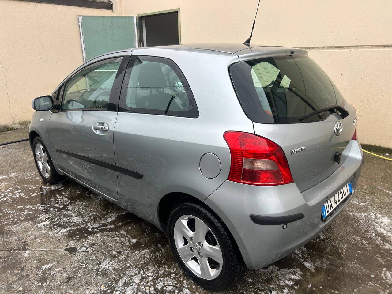 Toyota Yaris 1.0 3 porte