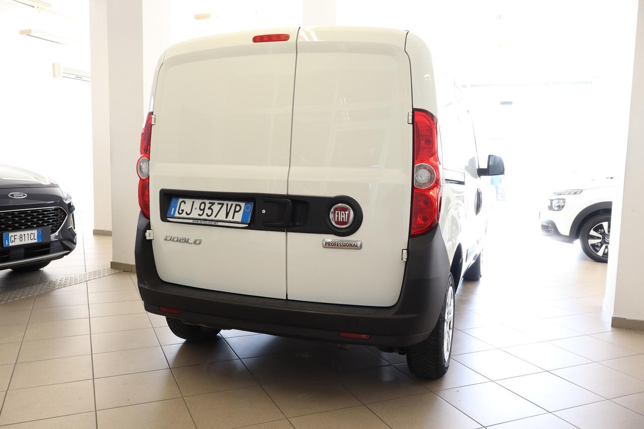 FIAT DOBLO' CARGO 1.6 MJET 105 CV LOUNGE 3 POSTI