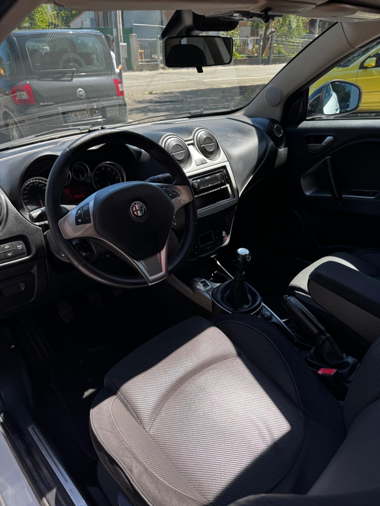 Alfa Romeo MiTo 1.4 105 CV M.air S&S Distinctive Sport Pack
