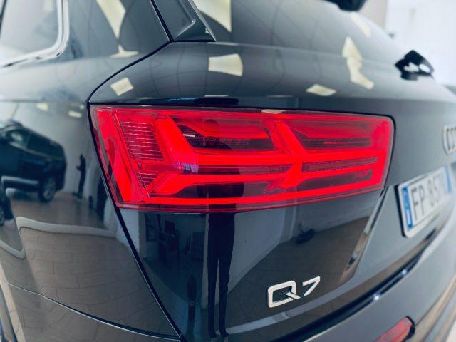 AUDI Q7 3.0 TDI 272 CV Quattro S line - 215.000 Km