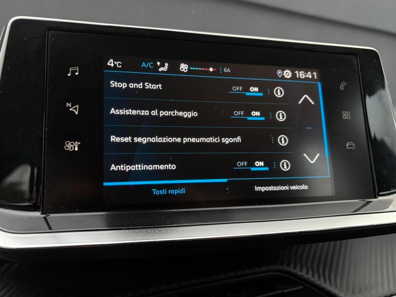 Peugeot 208 5 Porte 1.2 puretech Active s&s 75cv ADATTA NEOPATENTATI