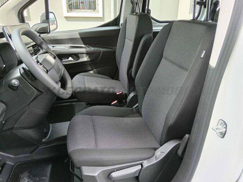 FIAT Doblò Doblò Serie 3 Crew Cab 1.5 Bluehdi 130cv At8