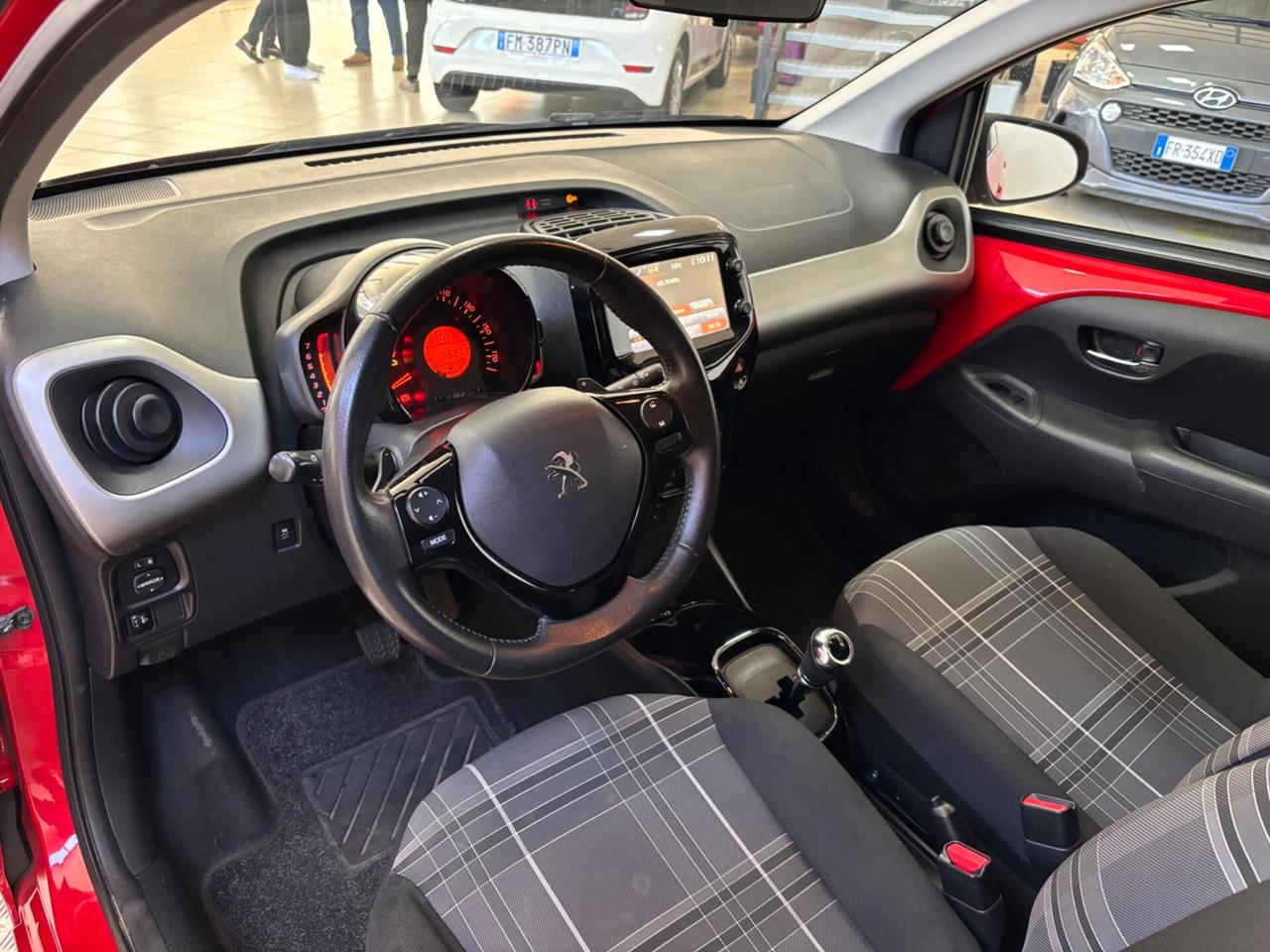 Peugeot 108 VTi 68 ETG 5 porte Allure