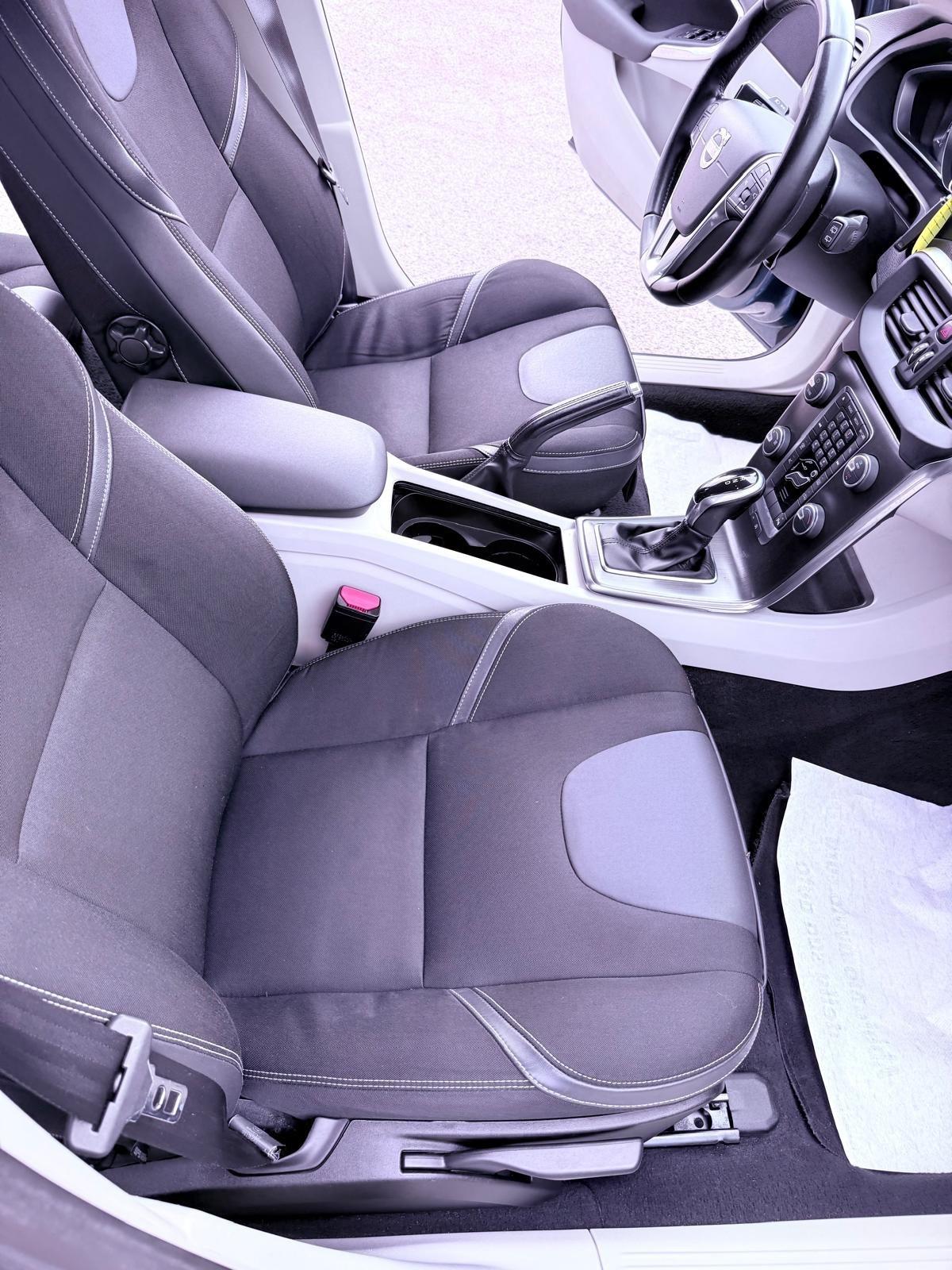 Volvo V40 D2 1.6 Powershift Summum