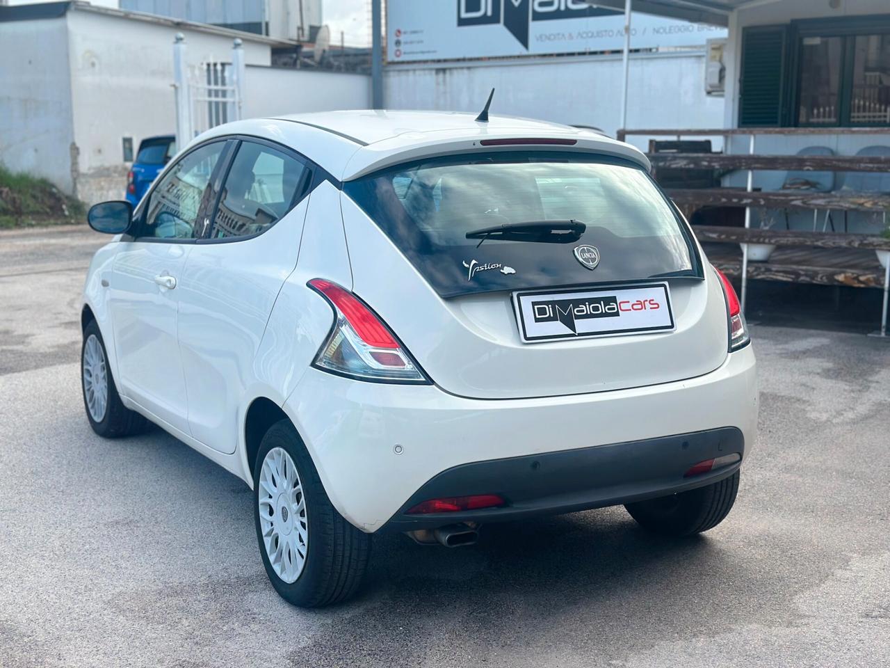Lancia Ypsilon 1.3 MJT 16V 95 CV 5 porte