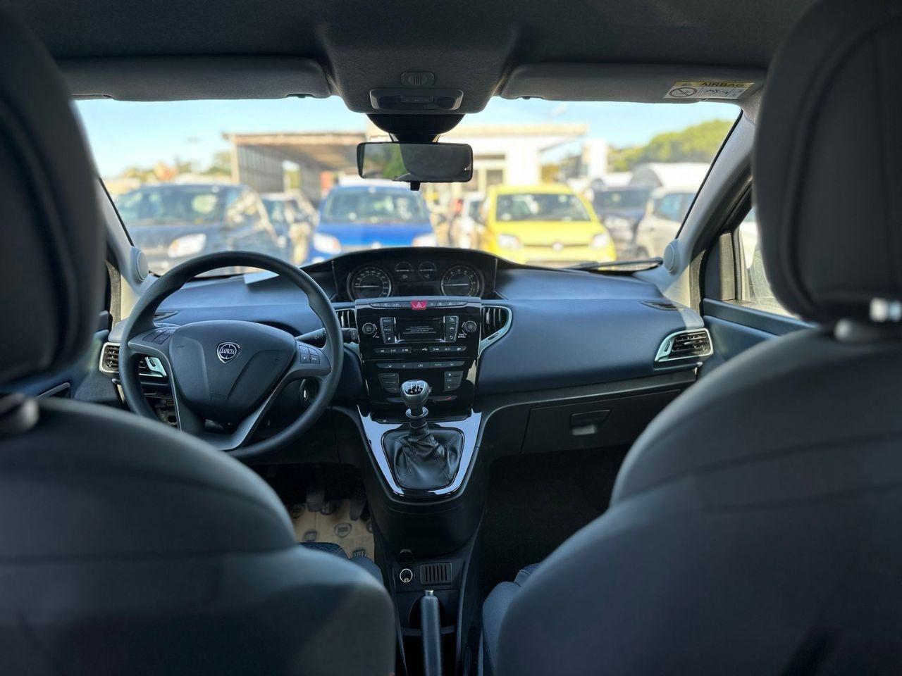 LANCIA Ypsilon III 2021 - Ypsilon 1.0 firefly hybrid Silver s&s 70cv