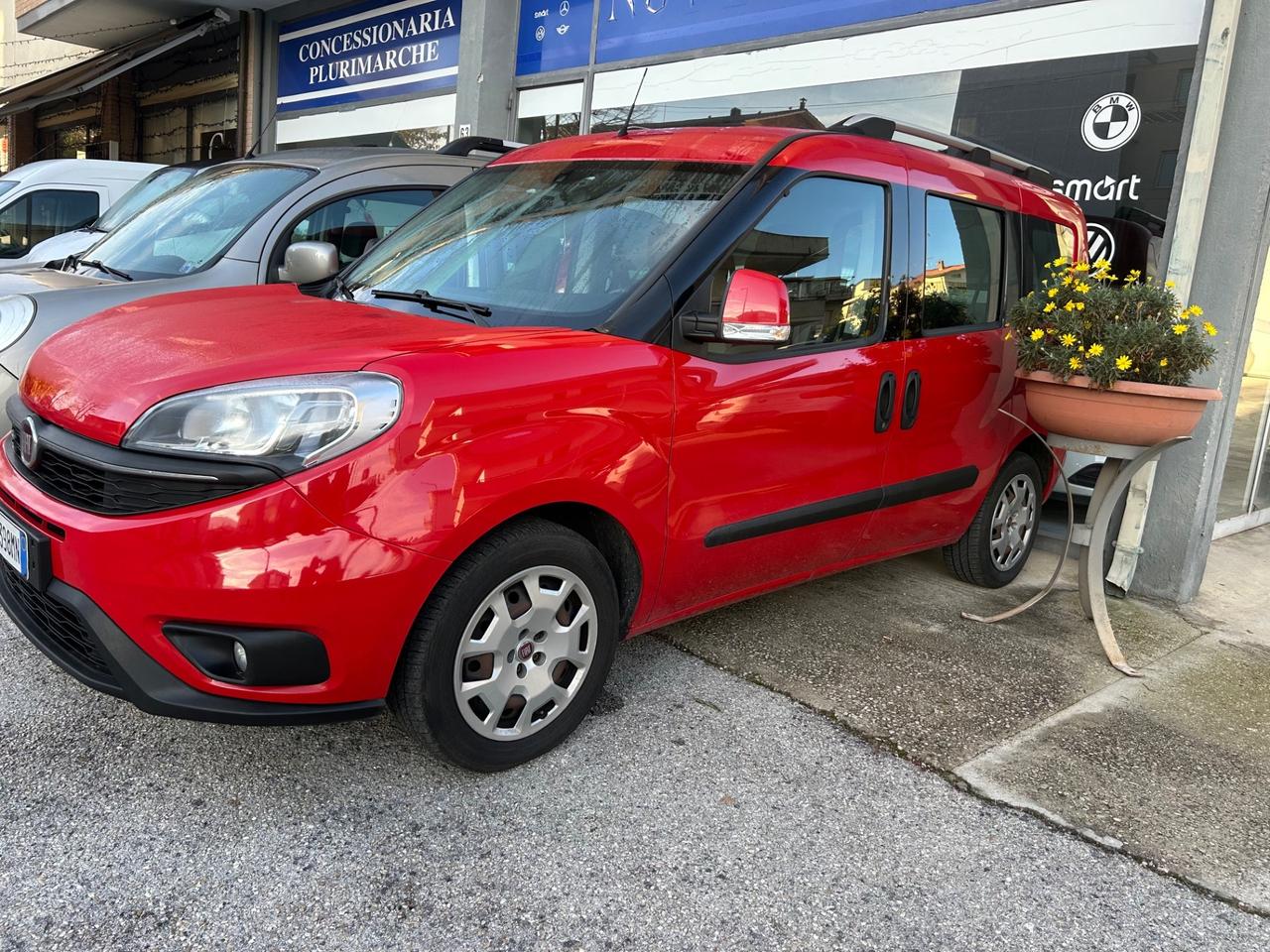 Fiat Doblo 1.4 T-Jet 5 POSTI “ COME NUOVO “