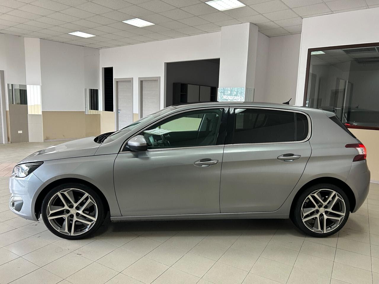 Peugeot 308 1.6 HDi 115 CV Allure
