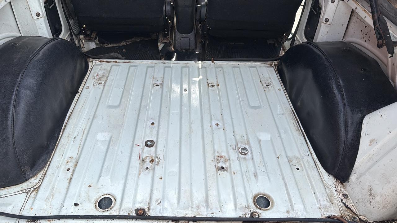 Suzuki SJ 413 SJ413 Cabriolet De Luxe