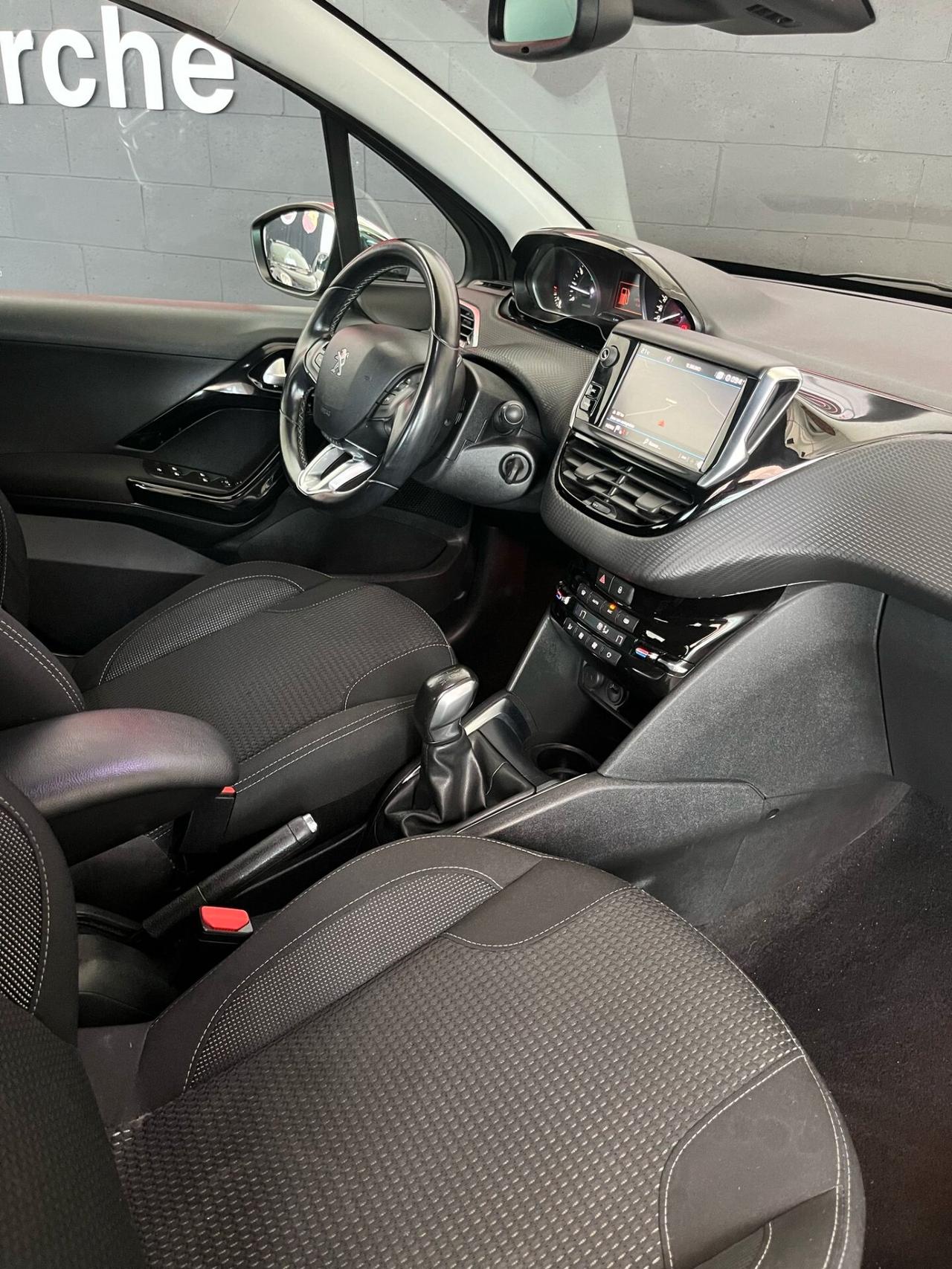 Peugeot 208 PureTech 82 5 porte Allure