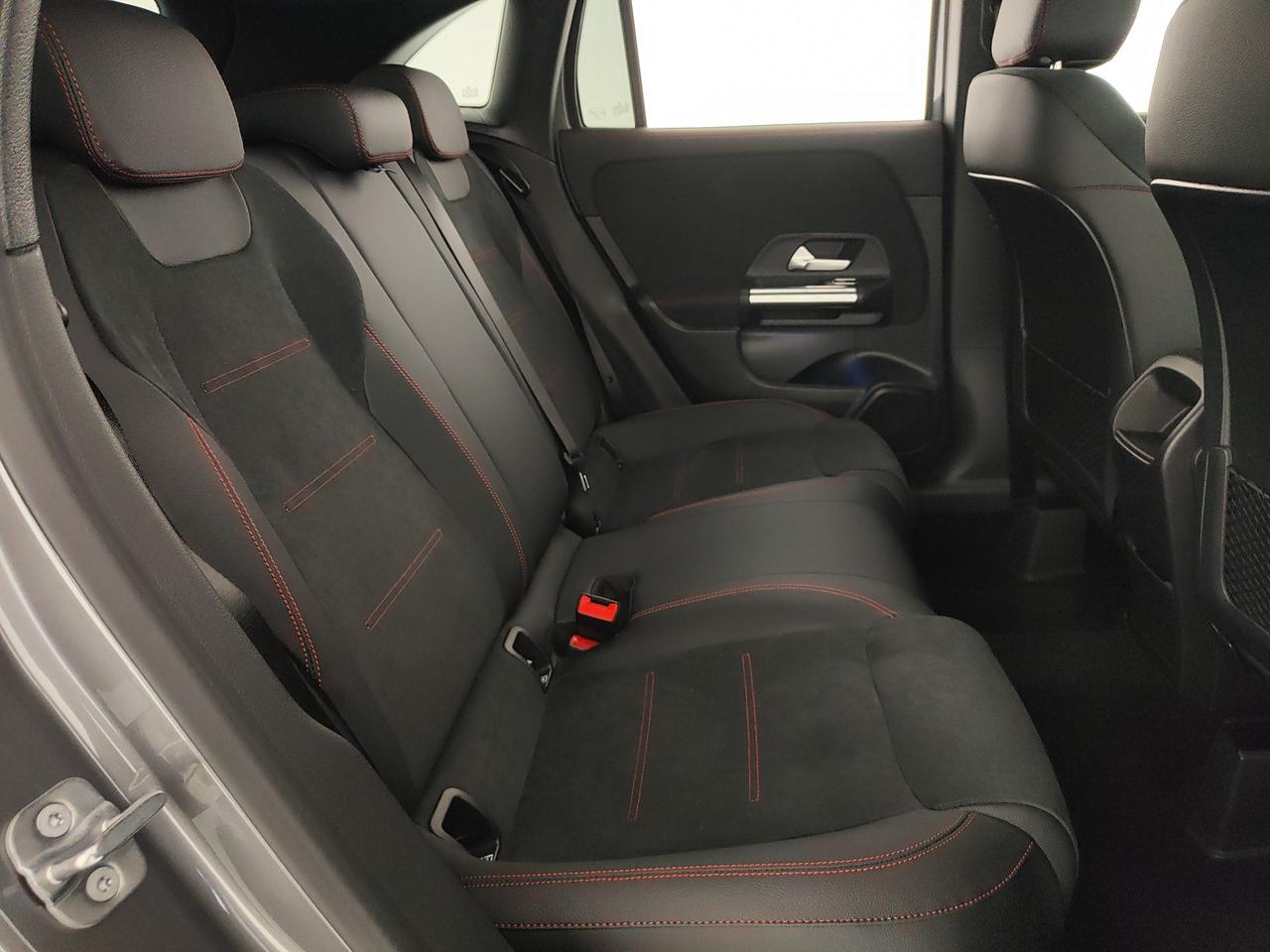Mercedes-Benz GLA 180 d