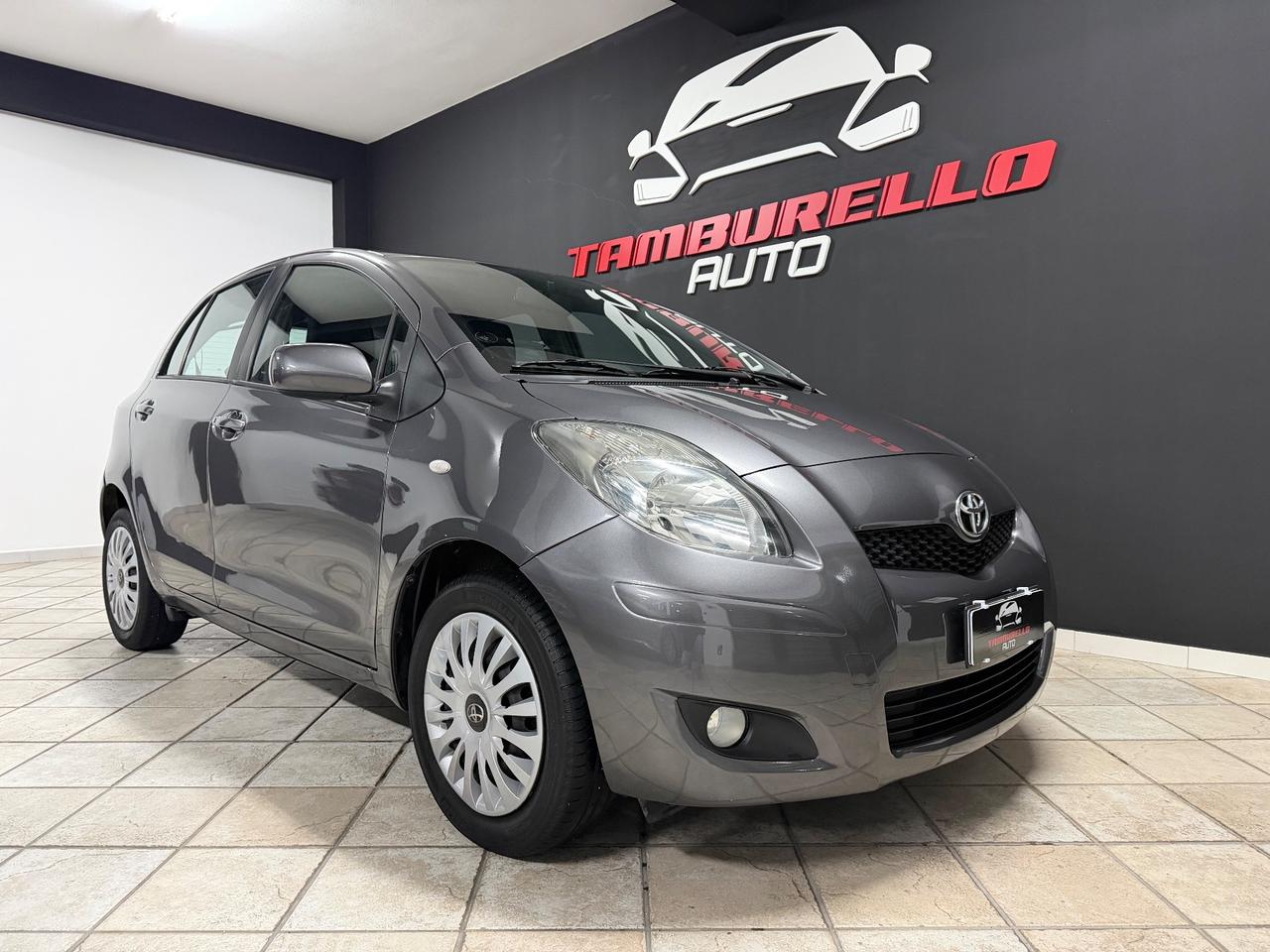 TOYOTA Yaris 1.0i (69) 5p. Sol 2010