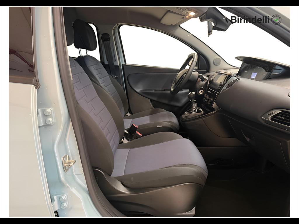 LANCIA Ypsilon 3ª serie - Ypsilon 1.0 FireFly 5 porte S&S Hybrid Silver