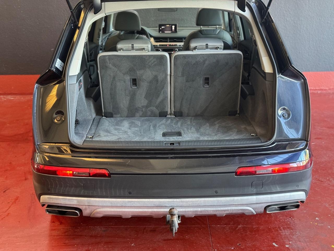Audi Q7 3.0 TDI 7 POSTI GANCIO TRAINO TETTUCCIO