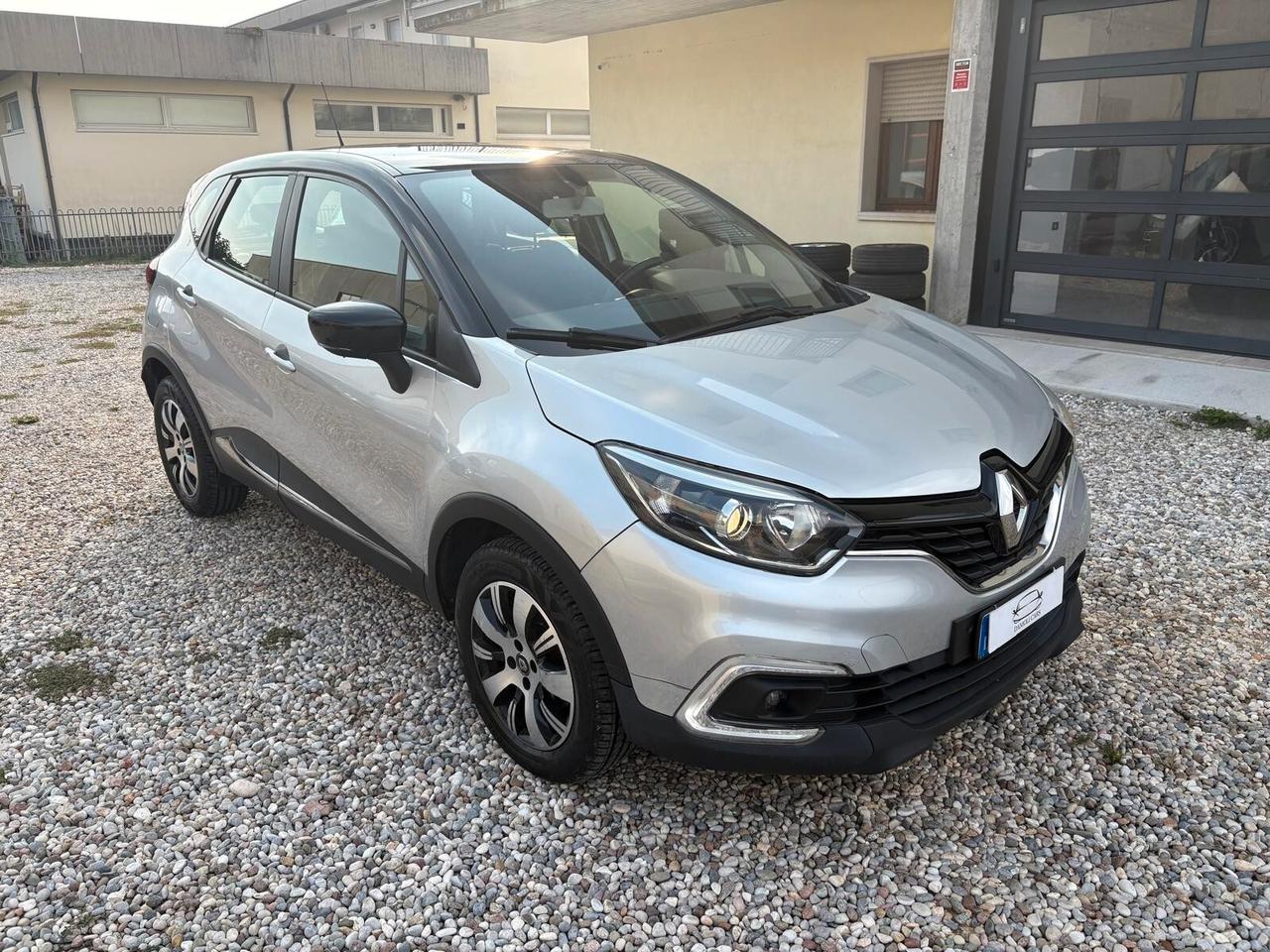 Renault Captur 1.5 90CV - OK NEOPATENTATI