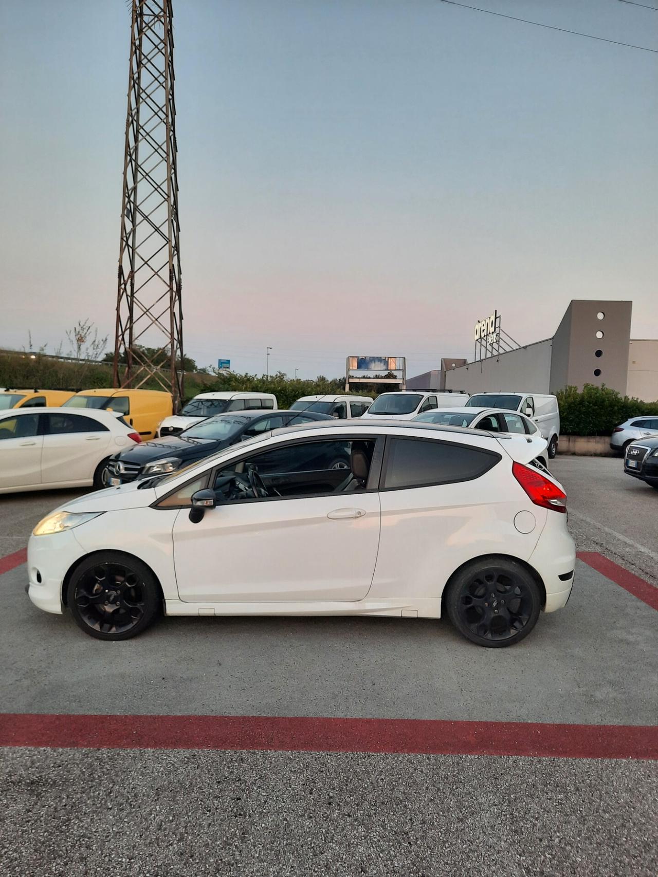 Ford Fiesta 1.6 134CV 3 porte Individual