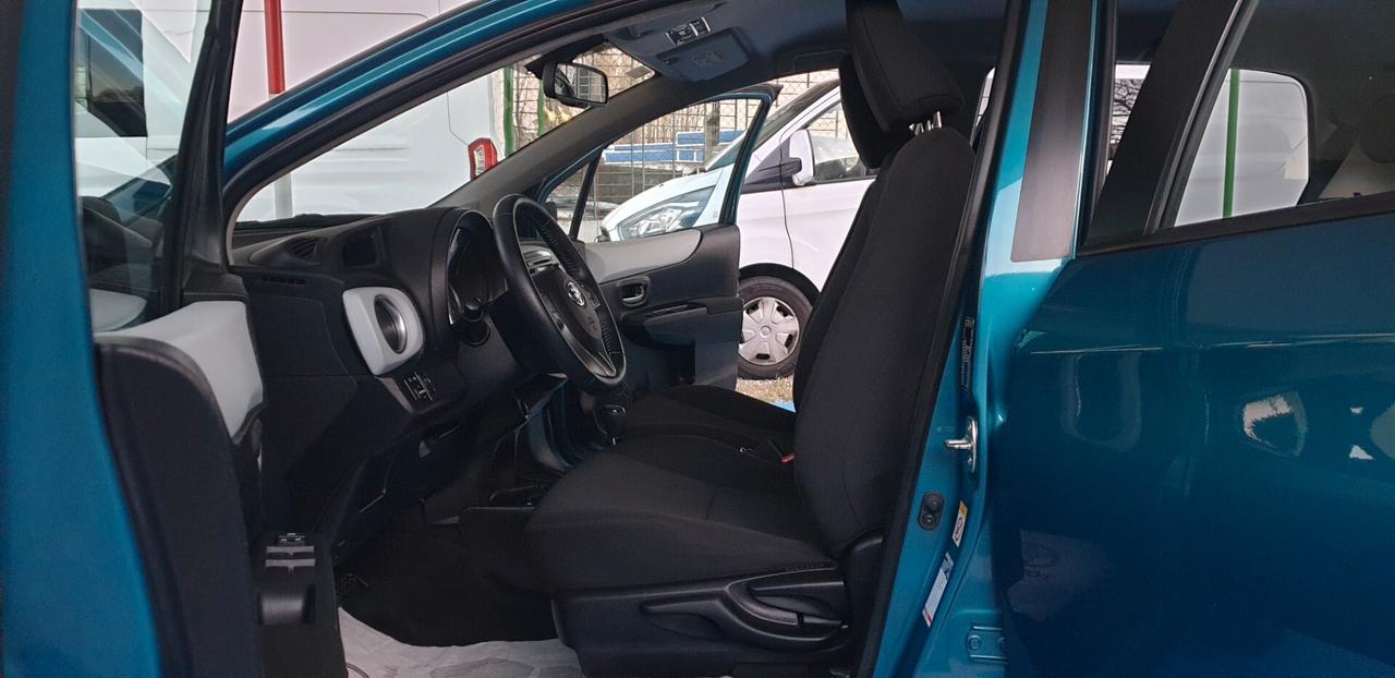 TOYOTA YARIS 1.5 BENZINA/IBRIDA FULL OPTIONAL KM 71 MILA