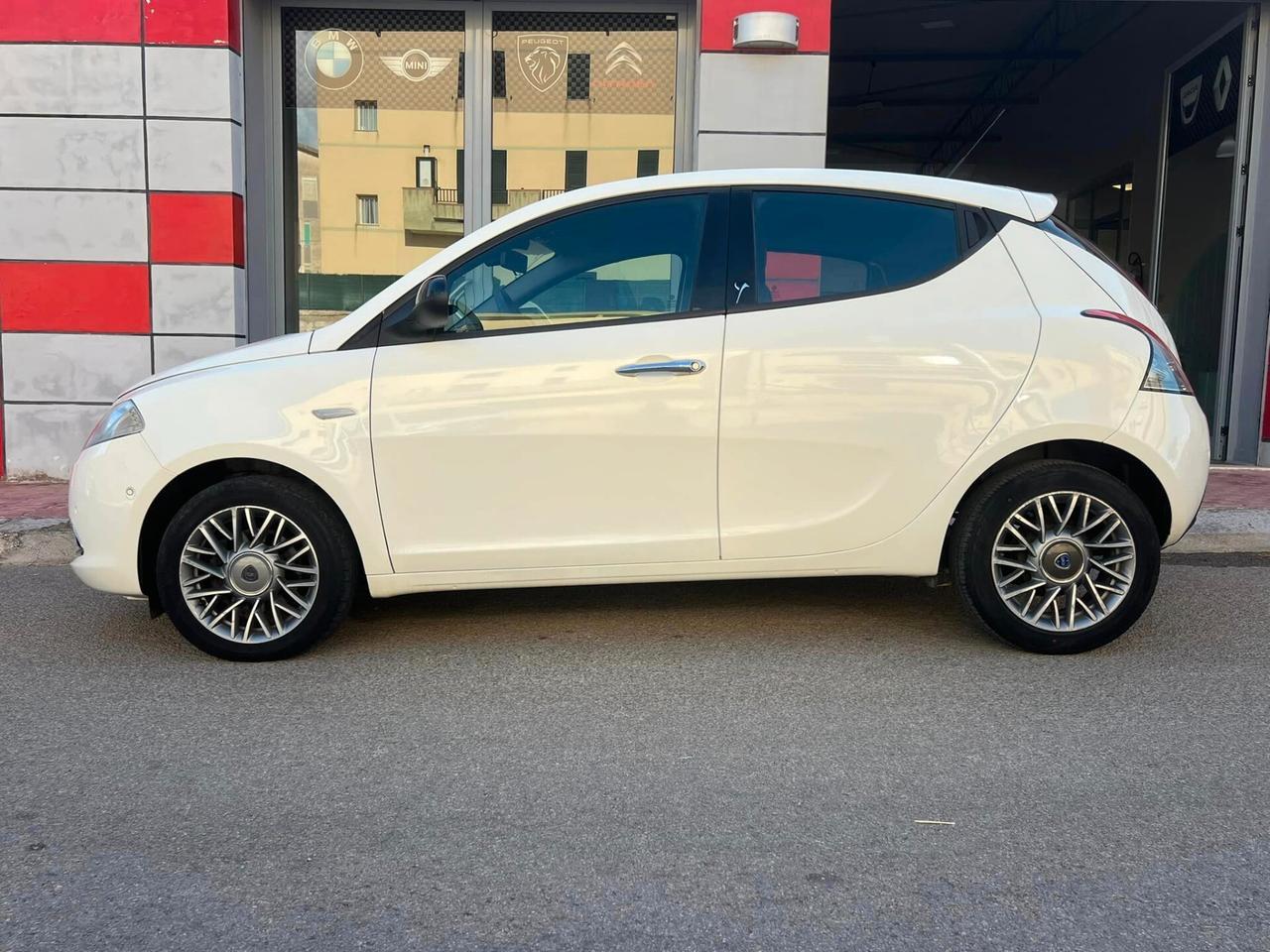 Lancia Ypsilon 1.3 MJT 16V 95 CV 5 porte S&S Gold