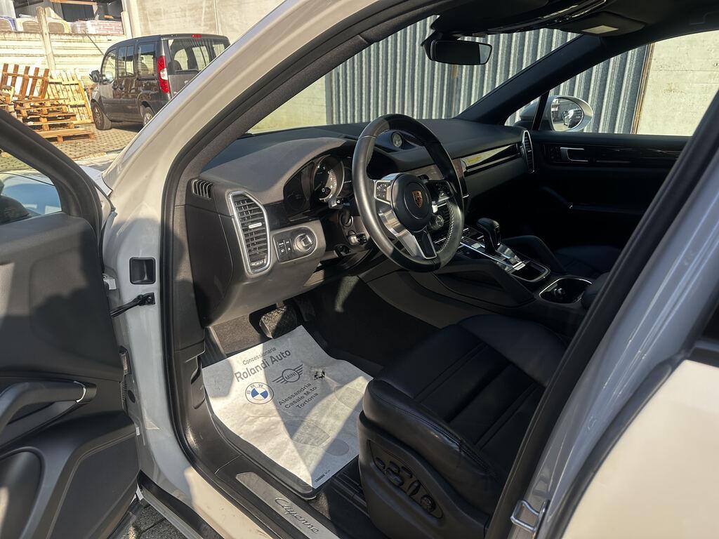 Porsche Cayenne Coupe 3.0 E-Hybrid Tiptronic