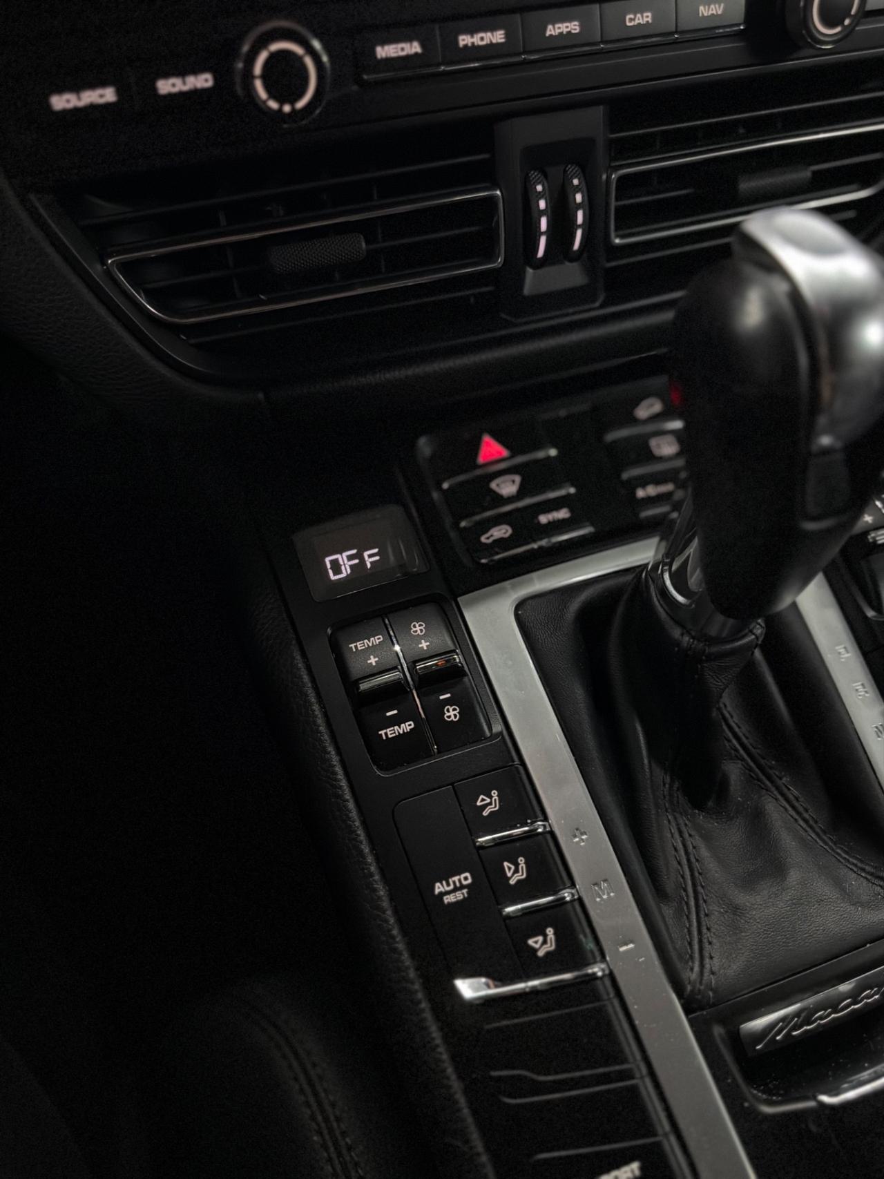 Porsche Macan 2.0 BENZ 250cv NO SUPERBOLLO
