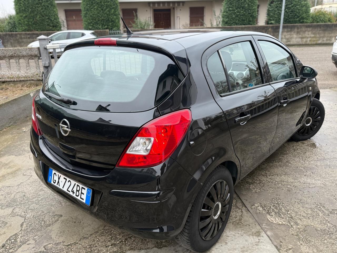Opel Corsa 1.2 BENZINA 5P. 2013 POCHI KM NEOPATENTATI