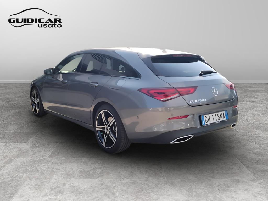 Mercedes-Benz CLA Sh.Brake - X118 - CLA Shooting Brake 180 d Sport auto