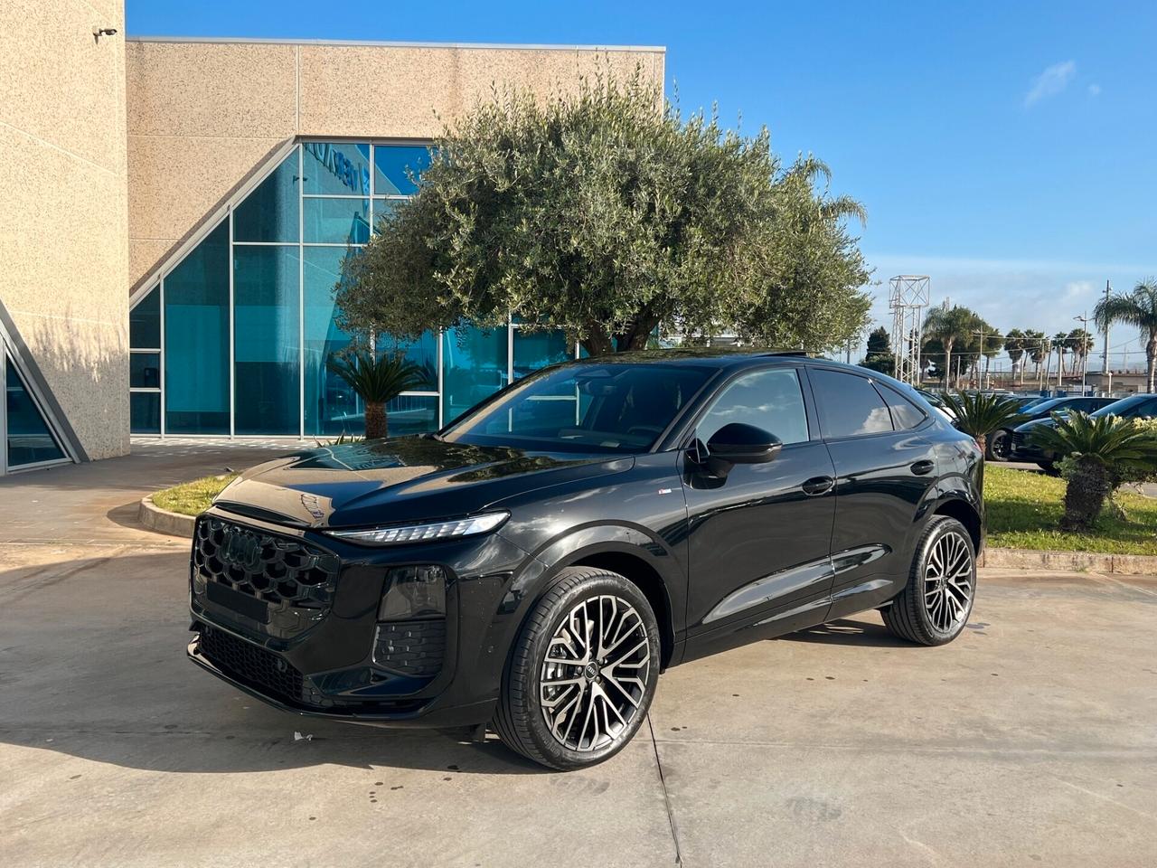 Audi Q3 Spb 2.0 S line Possibilità noleggio no scoring