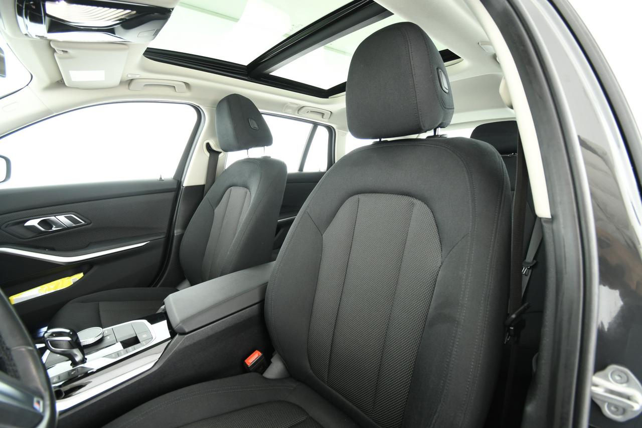 BMW 320d Touring mhev 48V Business Advantage auto