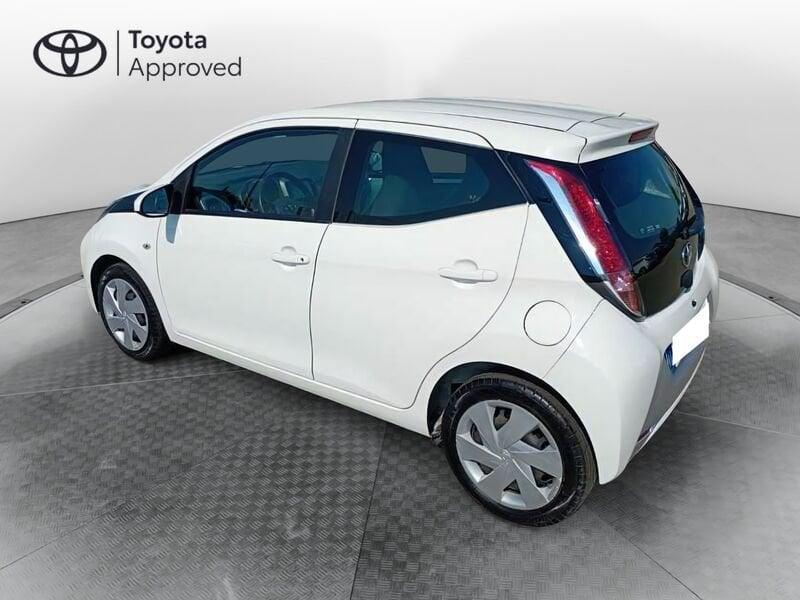 Toyota Aygo 1.0 x-play 5p m-mt my15