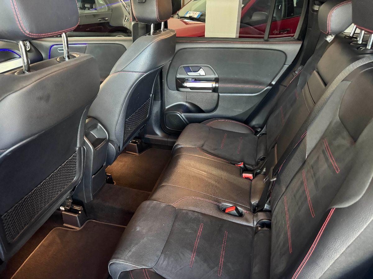 MERCEDES - GLB Klasse GLB 220 d 4Matic AMG Line