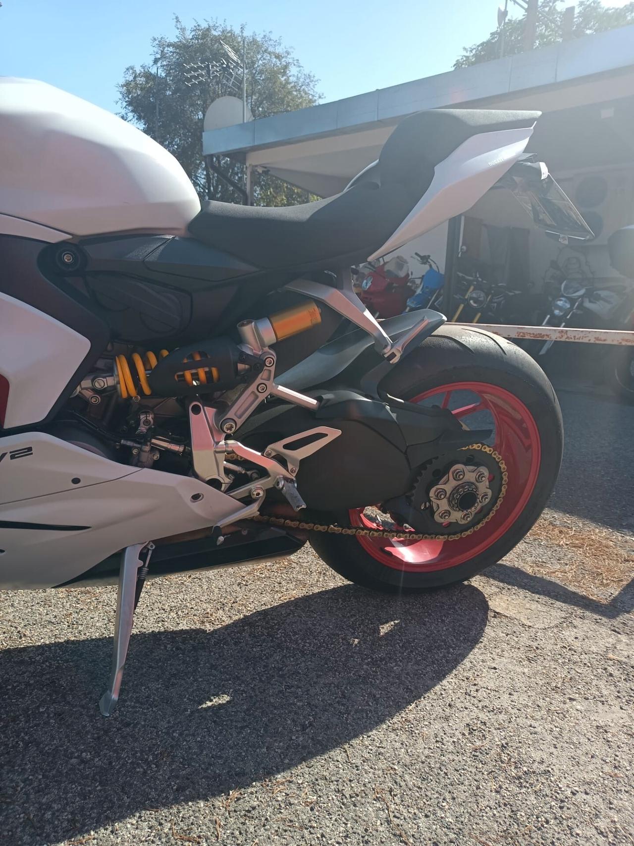 Ducati Panigale V2