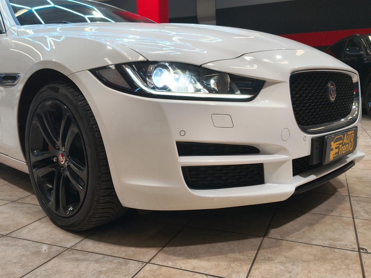 Jaguar XE 2.0 D Turbo 180CV aut. Portfolio