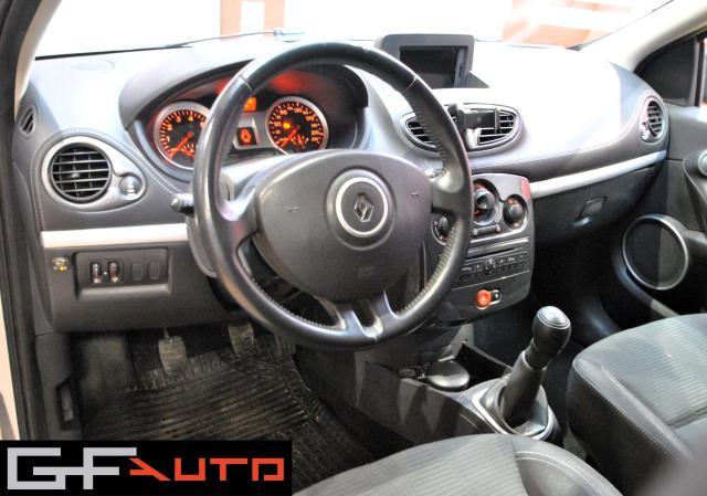 Renault Clio Clio III 2009 5p 1.2 16v Dynamique Gpl