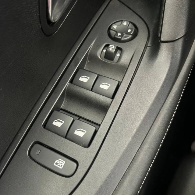 PEUGEOT 2008 PureTech 130 S&S EAT8 Allure