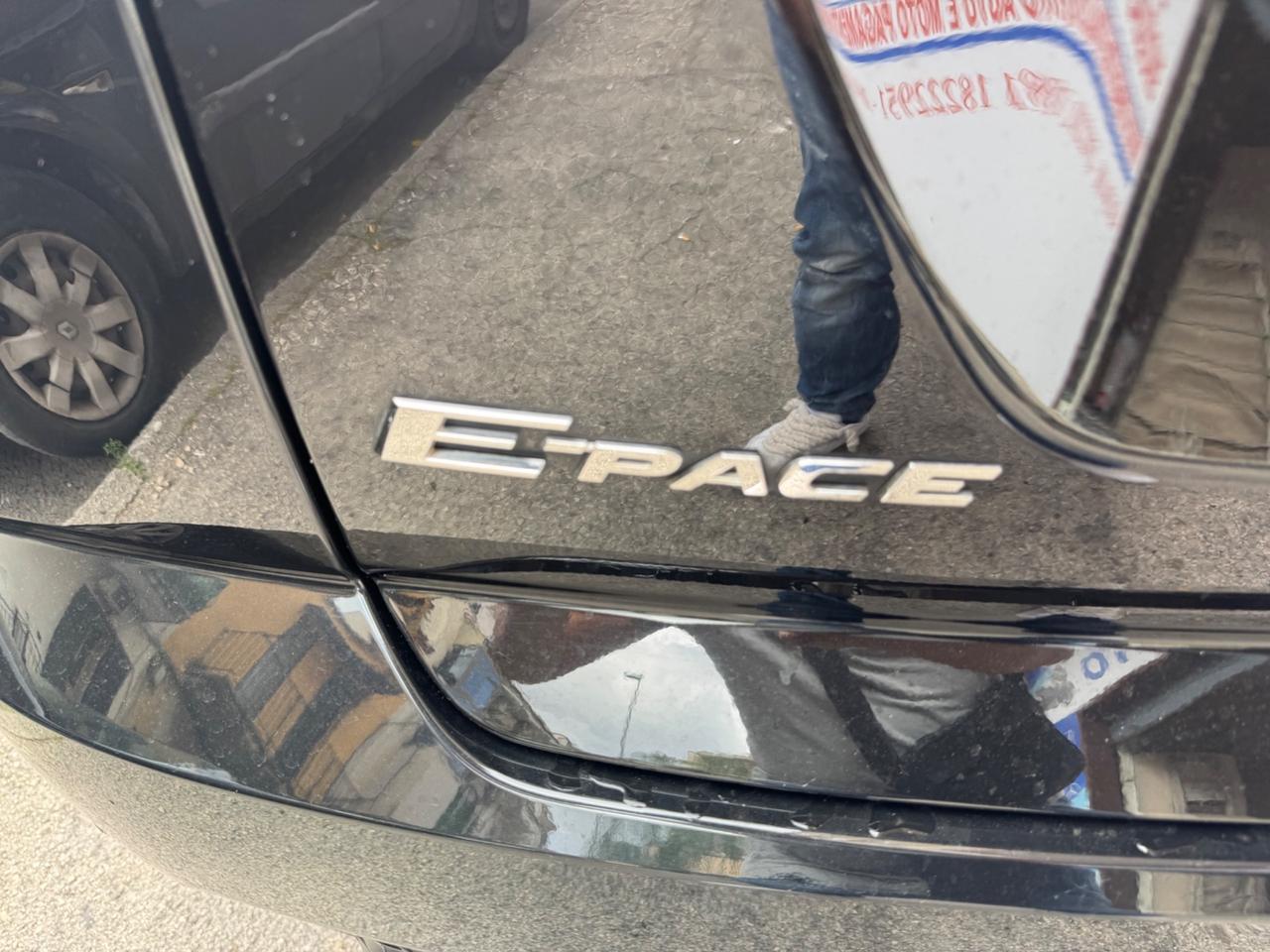 Jaguar E-Pace 2.0D 150 CV AWD aut. R-Dynamic HSE