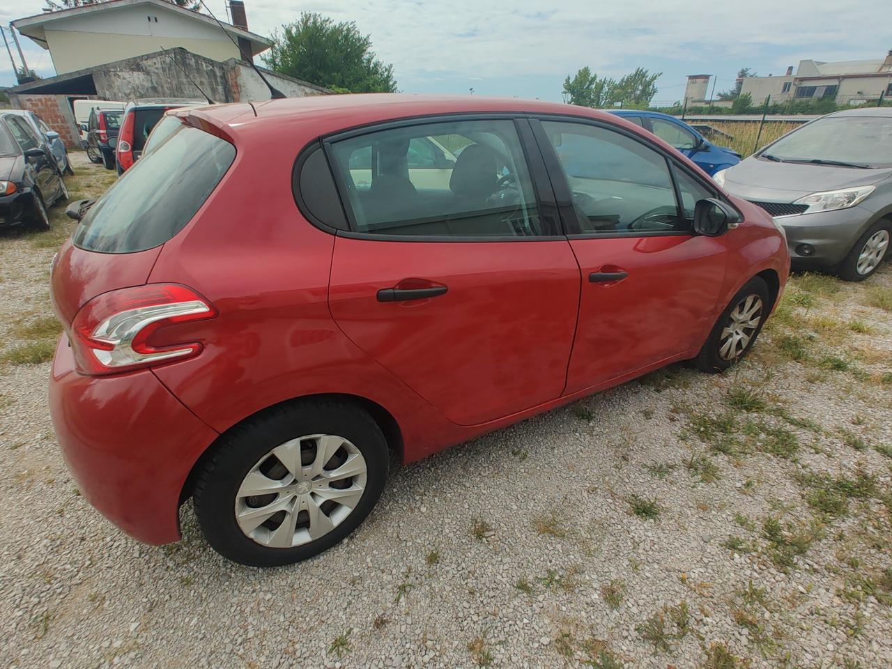 Peugeot 208 1.2 VTi 82 CV 5 porte 2013