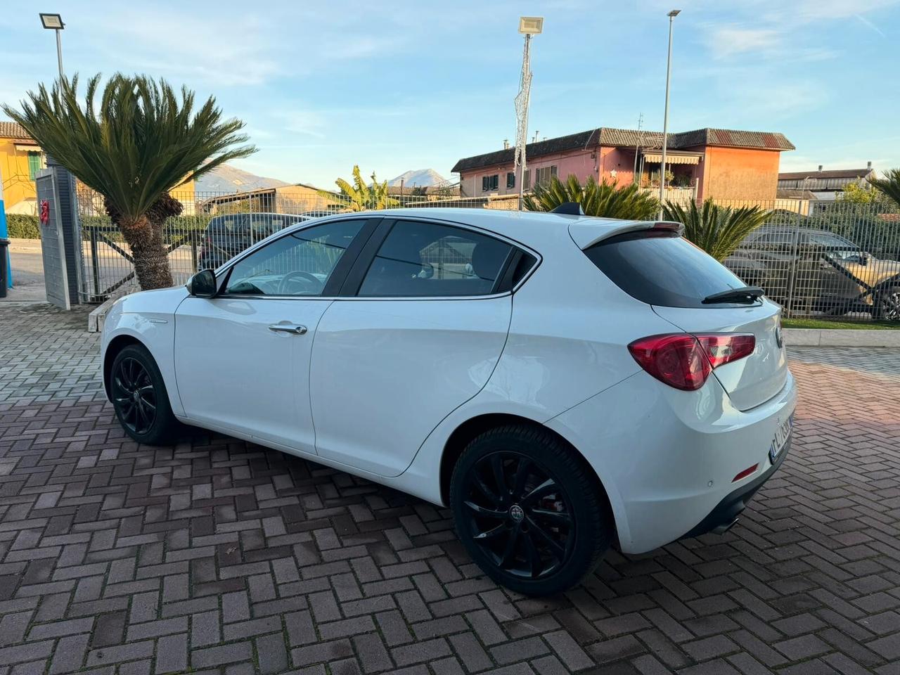 Alfa Romeo Giulietta 1.6 JTDm 120 CV NAVI XENO CERCHI