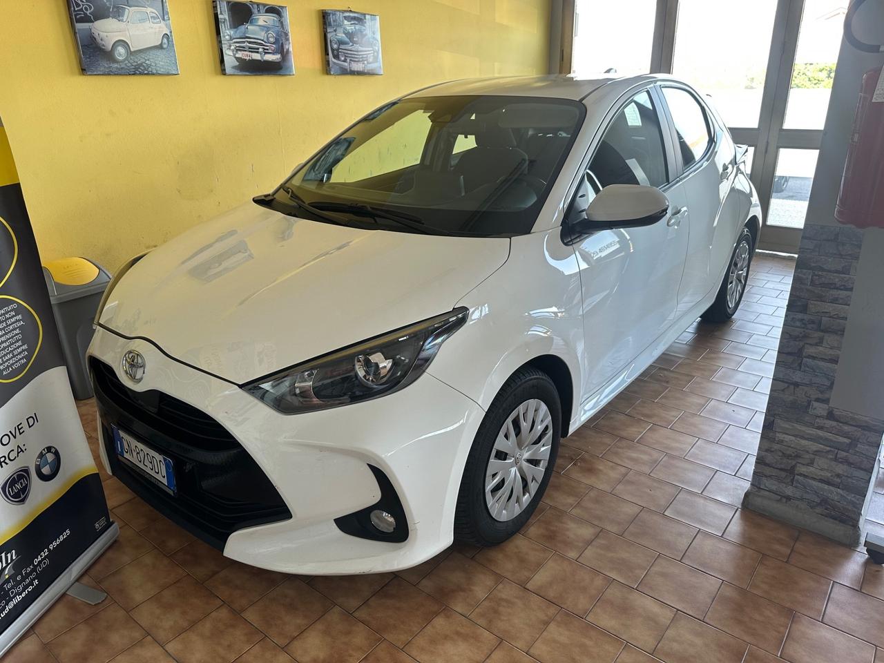 Toyota Yaris 1.0benz. 51.000km