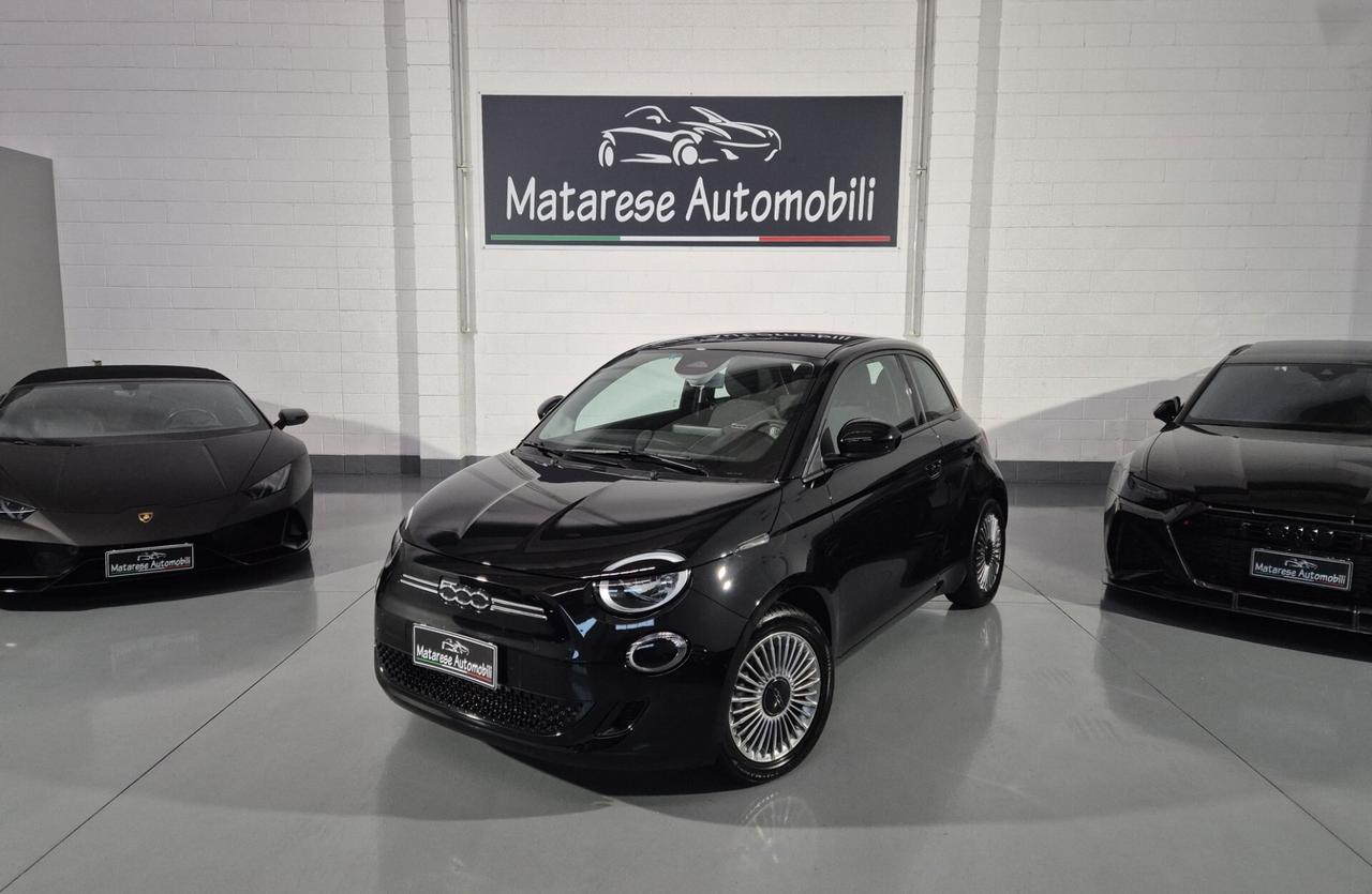 Fiat 500e FULL ELETTRIC Sensori ADAS Navi OK Neopatentati