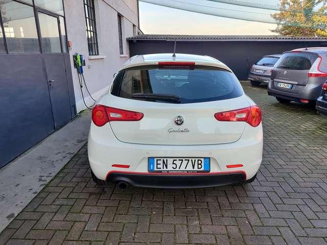 Alfa Romeo Giulietta Giulietta III 2010 1.4 t. m.air Distinctive 170cv